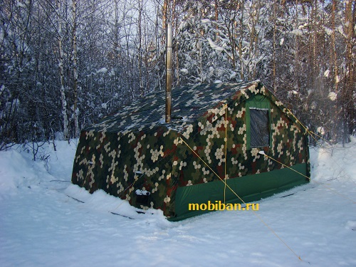 Палатка Роснар Р-34 М2 на опушке зимнего леса