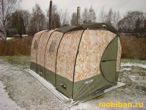 Дополнительная крыша к палатке МБ-104 одета наполовину